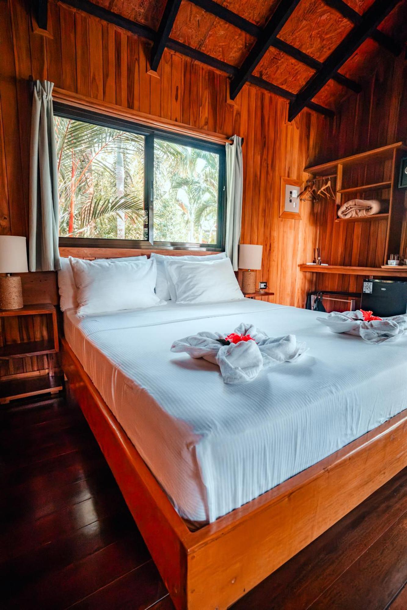 Natural Drake Bay Hotel Boutique Zimmer foto